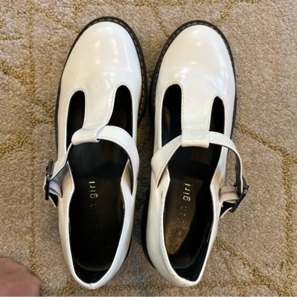 Madden Girl Hollyy Loafer shoes Mary Jane lug sole vegan leather white black - Picture 5 of 11